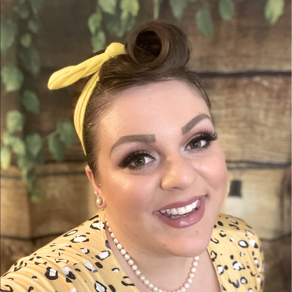 Meet your Posher, Amanda